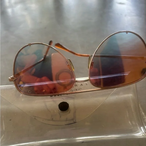 Quay Aviator Rose Gold Frame Rose Gold Lens. High Key. - Picture 7 of 7